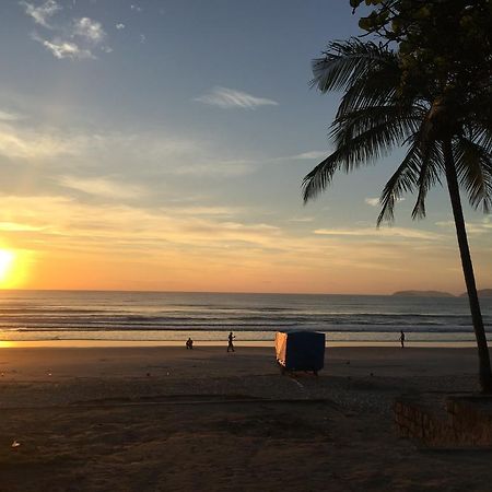 Apartamento em Ubatuba próximo a praia! Exterior foto